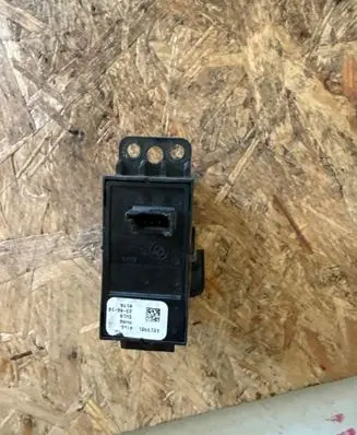 BMW 7 G11 G12 Hand parking brake switch 6819981