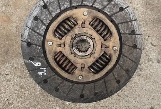 Mitsubishi L200 Clutch pressure plate Mb63