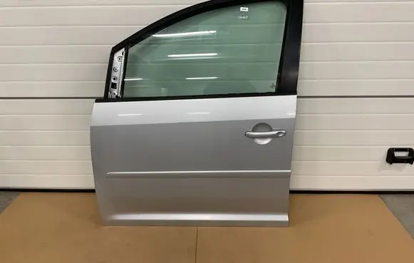 Volkswagen Touran II Front door 