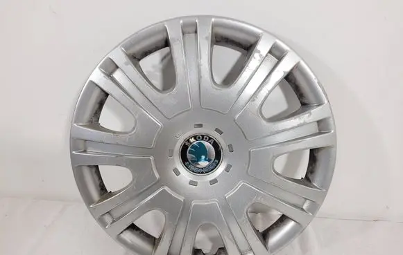 Skoda Octavia Mk2 (1Z) R15 wheel hub/cap/trim 1Z0601147E