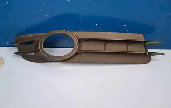 Audi A6 S6 C6 4F Front fog light trim/grill 4F0807682A
