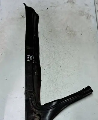 Audi A6 S6 C6 4F Fender end trim 8T0821111