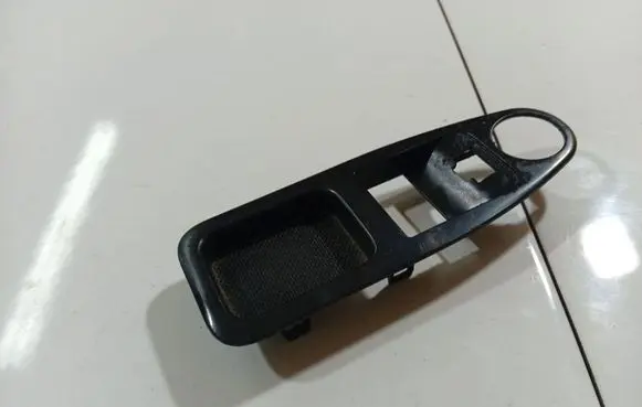 Peugeot Expert Front door window switch trim 2994208