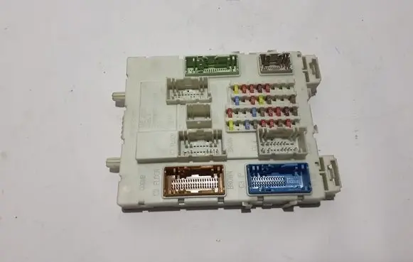 Volvo V40 Fuse module 31394135