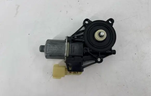 Ford Fiesta ST Front door window regulator motor 8A6114553B