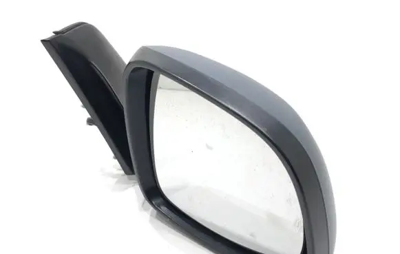 Suzuki SX4 Front door electric wing mirror 