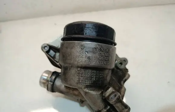 BMW X3 F25 Oil filter mounting bracket 7516383