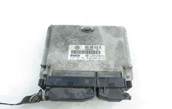Skoda Octavia Mk1 (1U) Engine control unit/module 0281001755 038906018BC