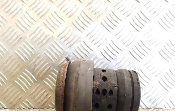 Volkswagen PASSAT B4 Engine mount bracket 357199611 1H0199623