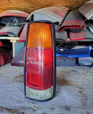 Isuzu Trooper Rear/tail lights 4267