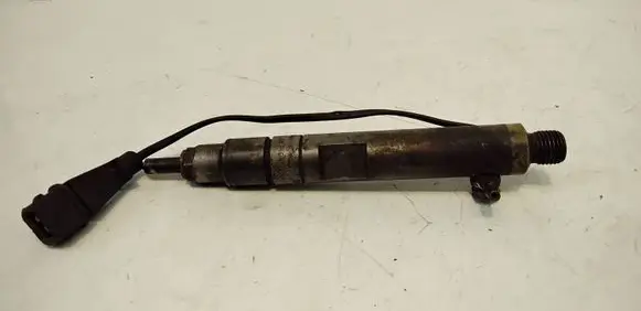 Audi A4 S4 B5 8D Fuel injector 028130201J
