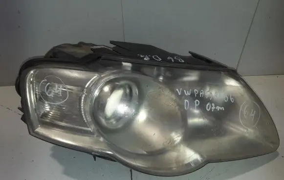 Volkswagen PASSAT B6 Headlight/headlamp