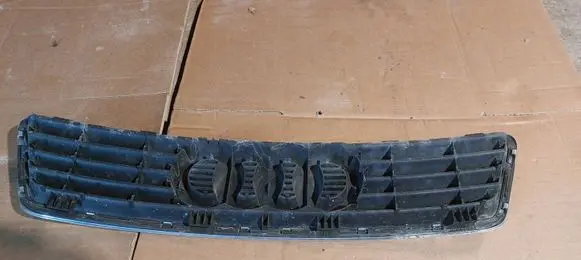 Audi A6 S6 C5 4B Front grill 4B0853651A