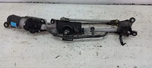 Mazda 2 Front wiper linkage and motor