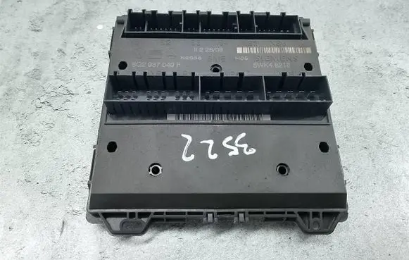 Skoda Fabia Mk2 (5J) Comfort/convenience module 6Q2937049F
