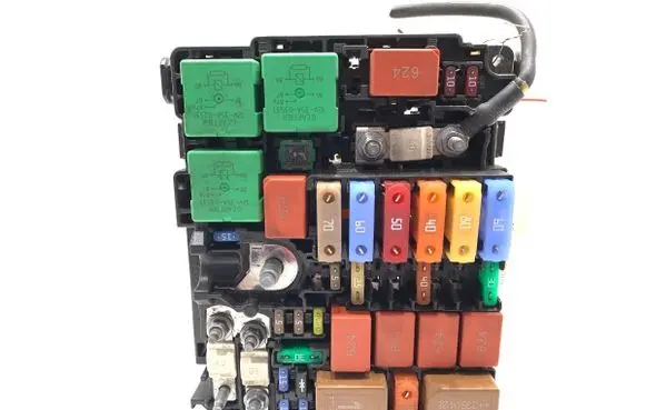 Opel Combo E Fuse box set