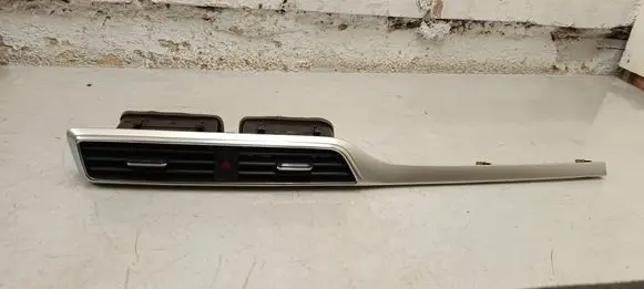 MG ZS Dash center air vent grill 10563702 544813
