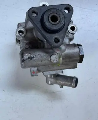 Opel Combo D Power steering pump 00520049740 7613955639