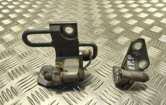 Volkswagen PASSAT B6 Front door hinge set 