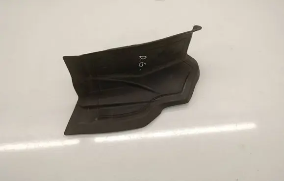 Alfa Romeo Stelvio Rear/tail light trim molding 156117189