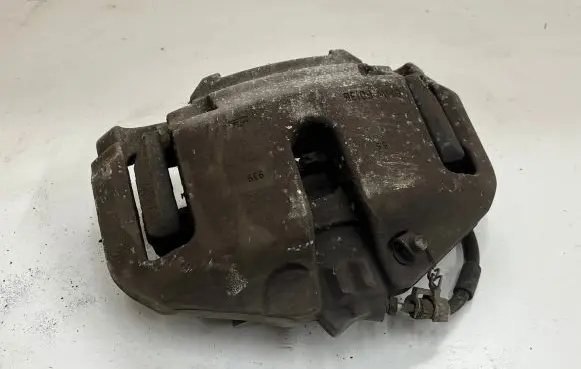 BMW 5 GT F07 Front brake caliper