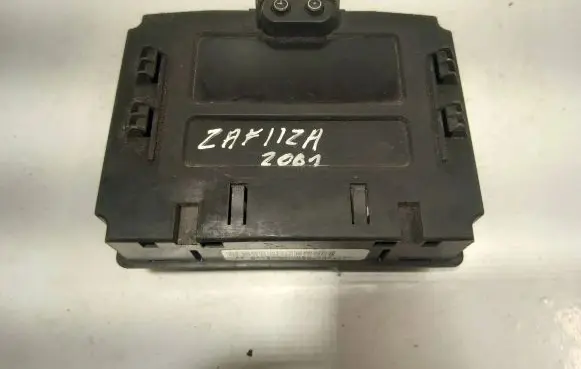 Opel Zafira A Screen/display/small screen 090589755 2569536