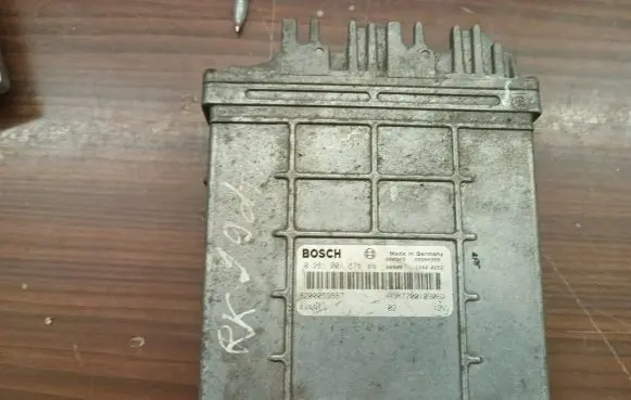 Renault Kangoo I Engine control unit/module 8200059887 0281001878 hom7700109062