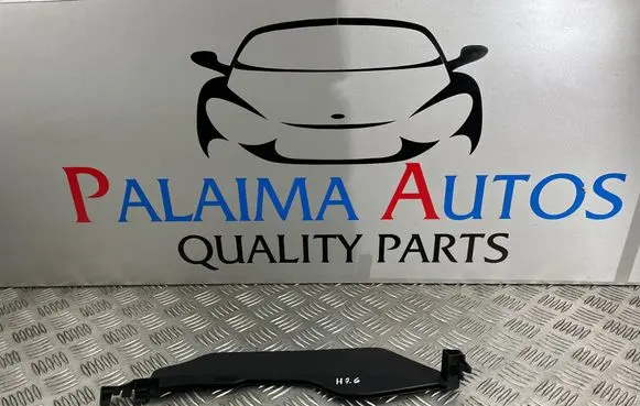 Peugeot 3008 III Intercooler air guide/duct channel 9843841480