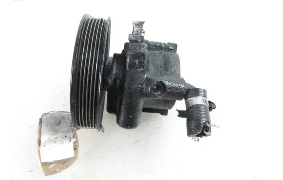 Opel Astra F Power steering pump 90409232 26025012