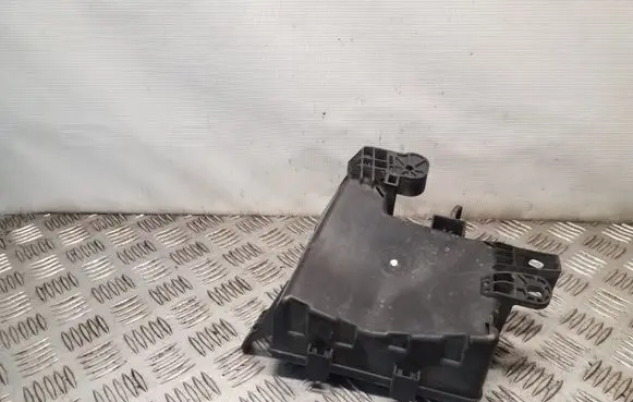 Nissan Juke I F15 Fuse box cover 3S0J00101