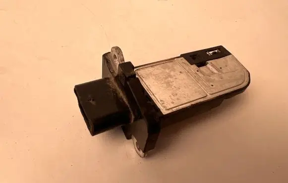BMW 5 F10 F11 Mass air flow meter 7804150