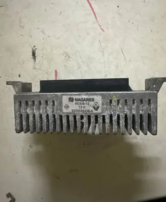 Renault Trafic III (X82) Glow plug pre-heat relay 8200558438A
