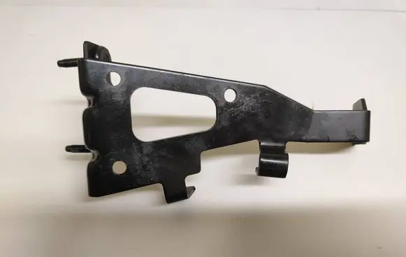 Chevrolet Camaro Radiator mount bracket 23207708