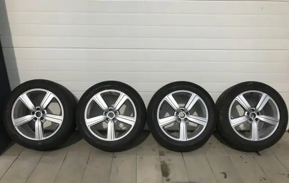 Audi e-tron R20 alloy rim 4KE601025S