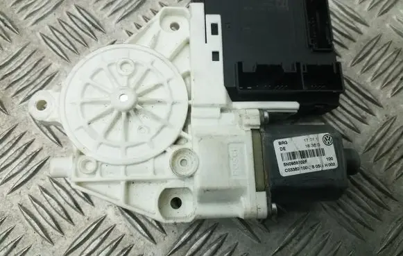 Volkswagen Sharan Front door window regulator motor 5N0959702F