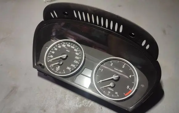 BMW X5 E70 Speedometer (instrument cluster) 6976284
