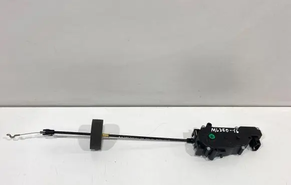 Mercedes-Benz ML W166 Tailgate/trunk/boot lift motor A2047500060 6NW00942400 234307