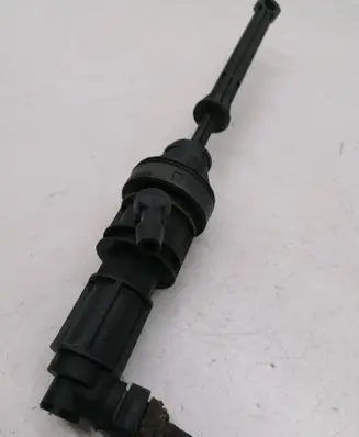 Clutch slave cylinder