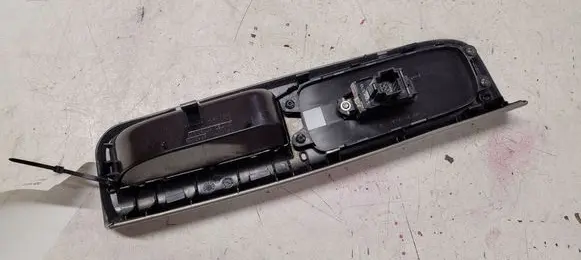 Volvo S40 Electric window control switch 8663815 30773214