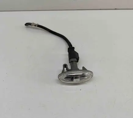 Opel Vivaro Front fender indicator light 9680057480