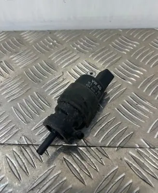 Audi A8 S8 D4 4H Windscreen/windshield washer pump 1K5955651