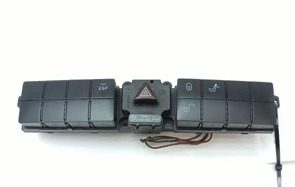 Mercedes-Benz CLK A209 C209 Hazard light switch 2038212881 33630101 4737006001