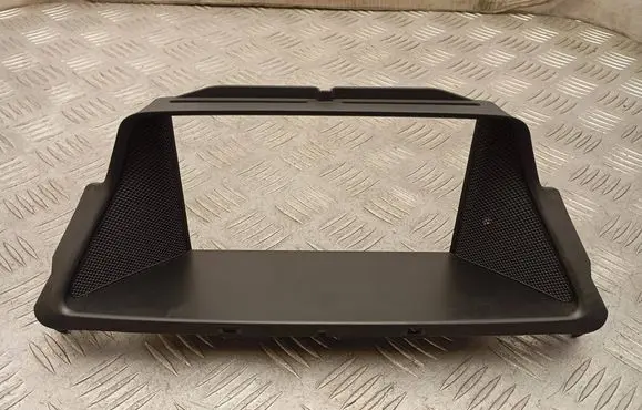 Mercedes-Benz CLS C218 X218 Radio/GPS head unit trim A2186800136