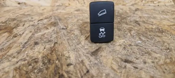 Honda CR-V ESP (stability program) switch M50786