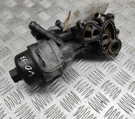 Peugeot 208 I Oil filter cover 7583112 V7592532