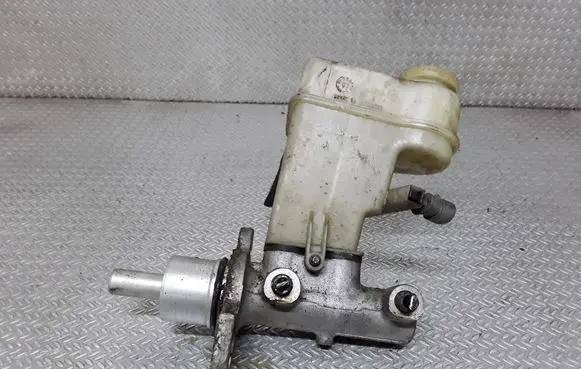 Opel Vectra C Master brake cylinder 320670692