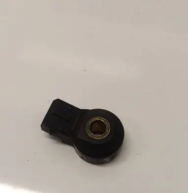 Volkswagen Golf IV Detonation knock sensor 0261231045