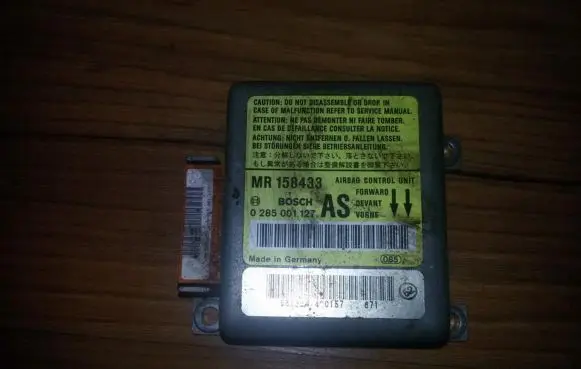 Mitsubishi Carisma Airbag control unit/module mr158433 0285001127