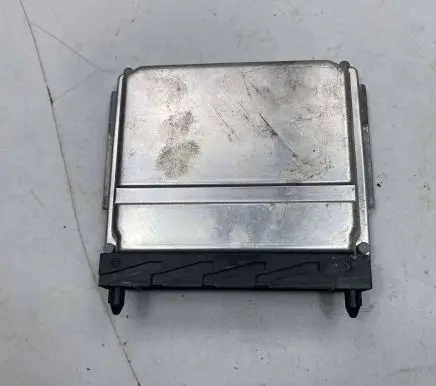 Volvo S60 Engine control unit/module 08675760 1039S00000 08675760A