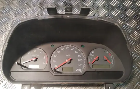 Volvo S40, V40 Speedometer (instrument cluster) 30889706B 00W41D3 SW30887756A
